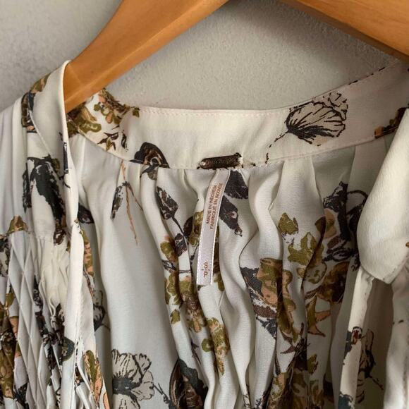 Free People Pebble Crepe So Fine Floral Smocked Tunic Top $108 Size S Small - Picture 3 of 6